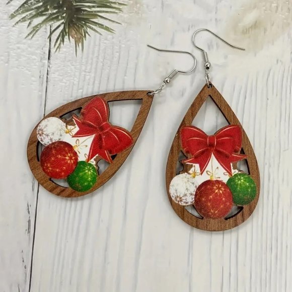 3/$12~Christmas Ornament Earrings - Picture 3 of 5